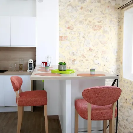 Apartament Charmante Maison Provencale